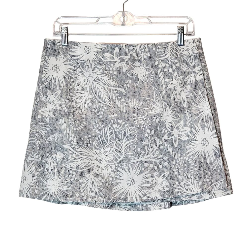 RipSkirt NWT Hawaii Eden Sand Floral Print Wrap Mini Skirt Gray White Boho M